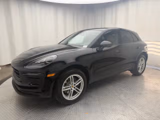 2026 Porsche Macan -'s photo