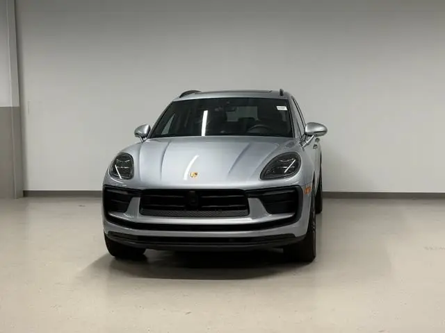 2026 Porsche Macan Base - Photo 8