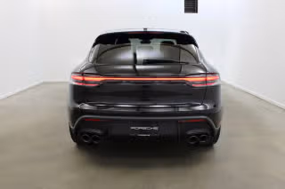 2025 Porsche Macan - Photo 33