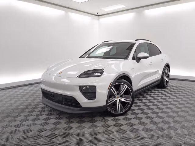Used 2025 Porsche Macan Base with VIN WP1AA2XAXSL003447 for sale in Hardeeville, SC