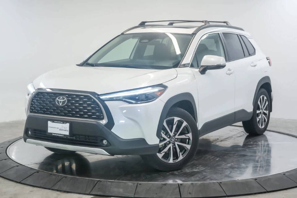 2023 Toyota Corolla Cross XLE