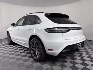 2026 Porsche Macan S - Photo 17