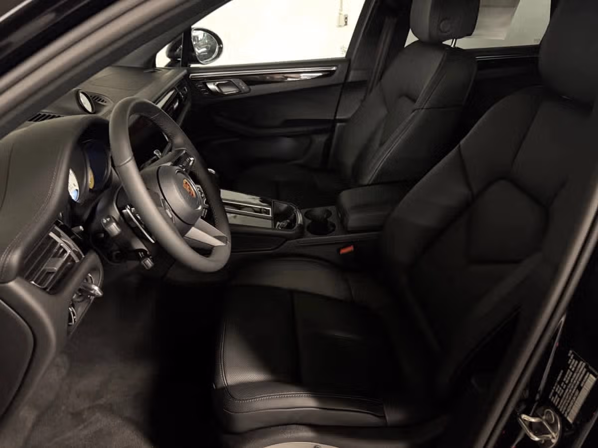 2026 Porsche Macan S - Photo 36