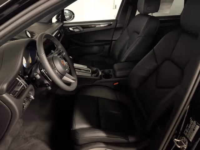 2026 Porsche Macan S - Photo 34