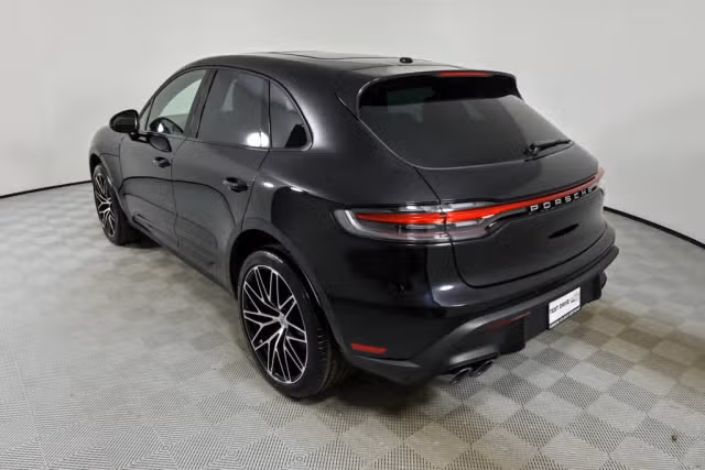 2026 Porsche Macan Base - Photo 18