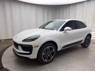 2026 Porsche Macan -'s photo
