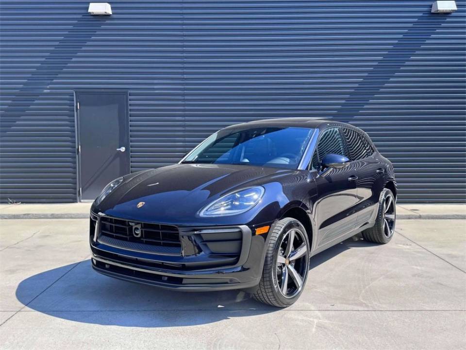 2025 Porsche Macan
