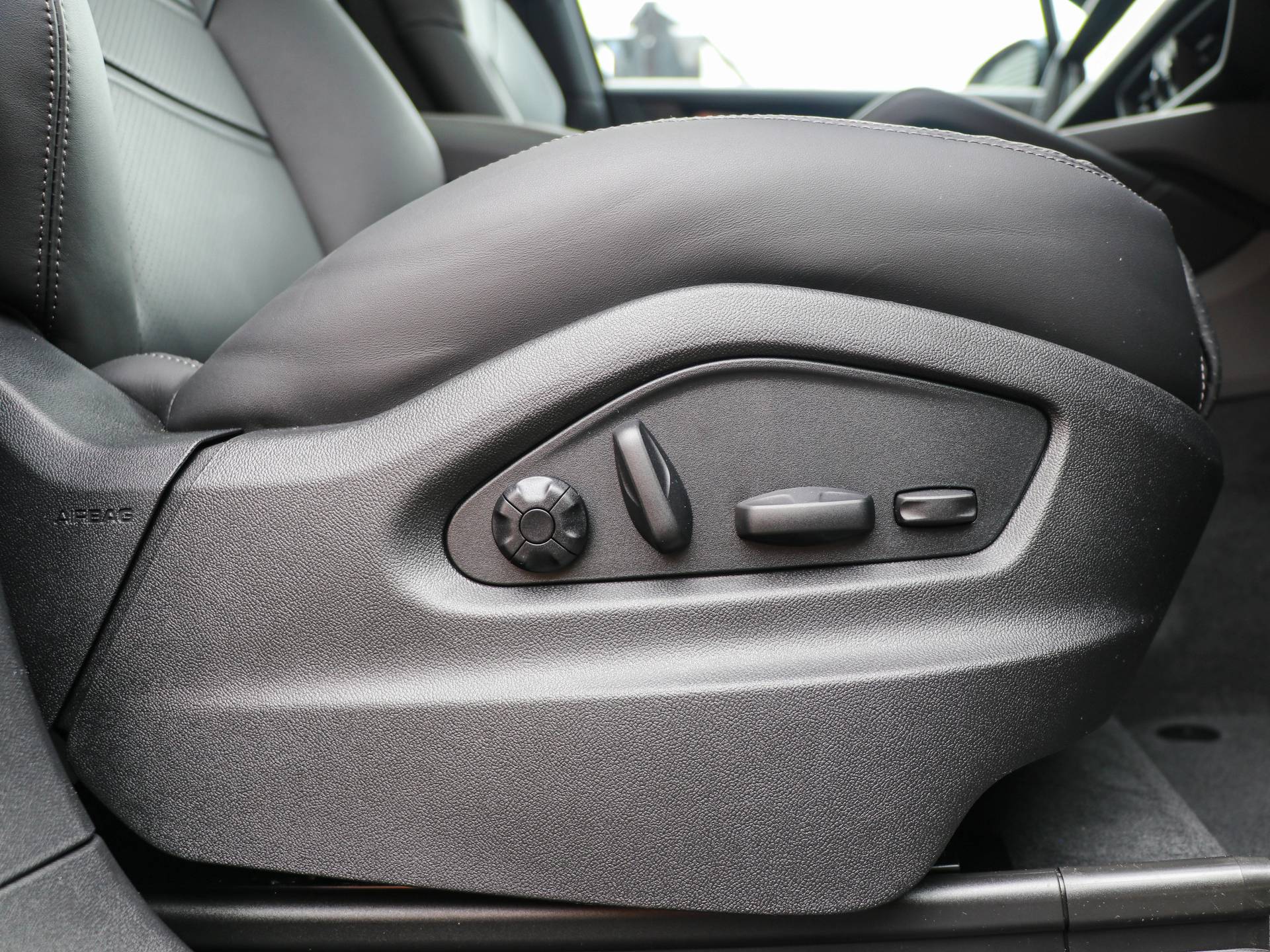 Cayenne E-Hybrid Coupé, photo 37 of 37
