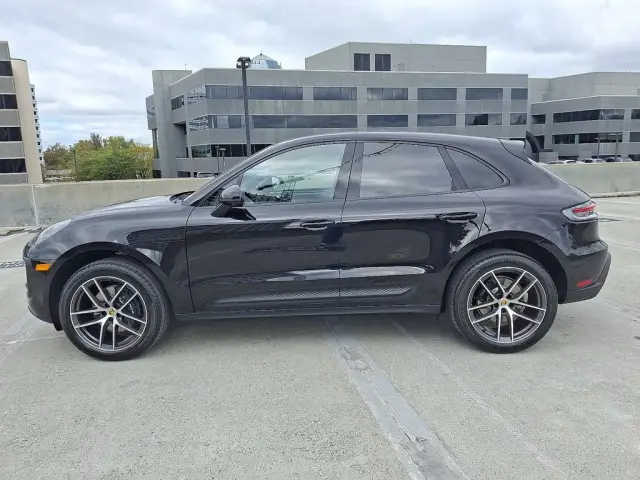 2026 Porsche Macan Base - Photo 14