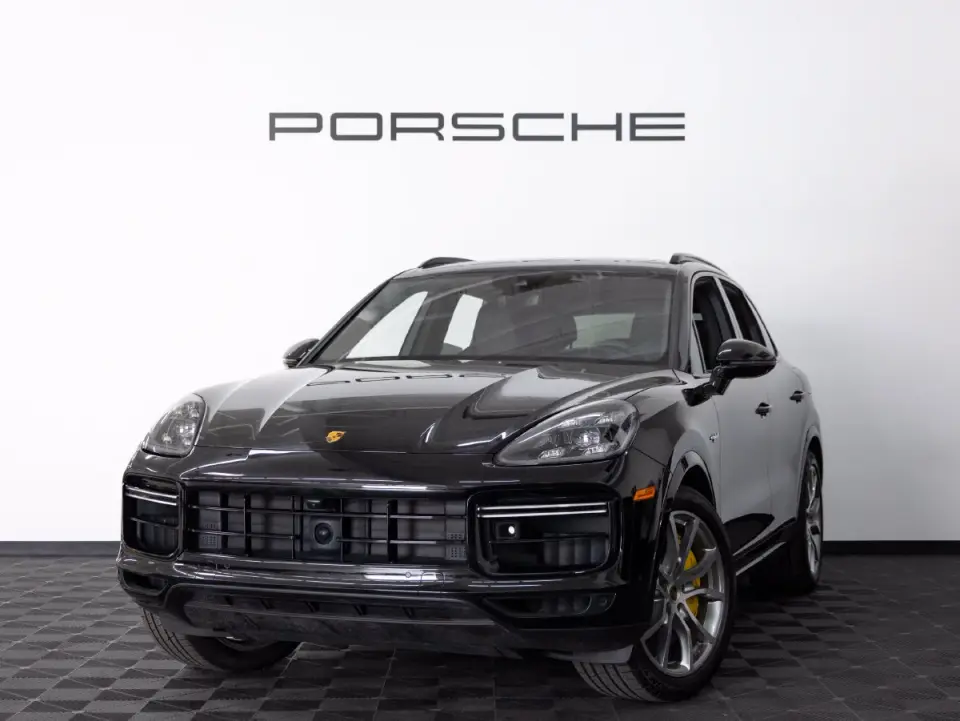 2023 Porsche Cayenne Turbo S E-Hybrid - Photo 7