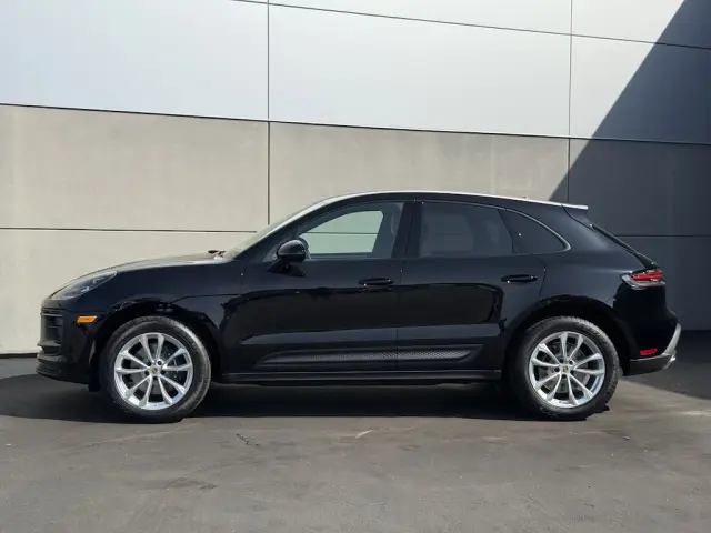 2025 Porsche Macan Base - Photo 14