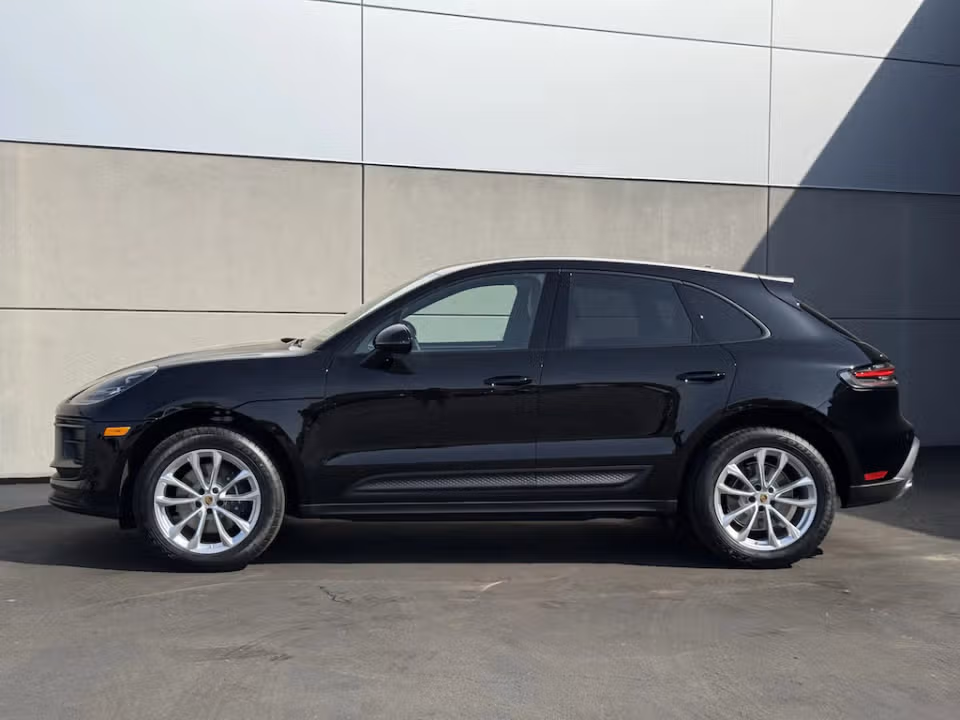 2025 Porsche Macan Base - Photo 11