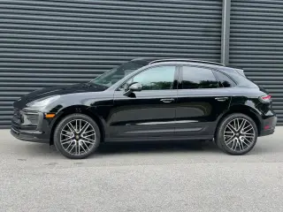 2025 Porsche Macan Base - Photo 13