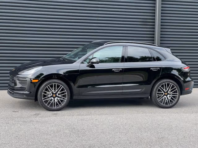 2025 Porsche Macan Base - Photo 10