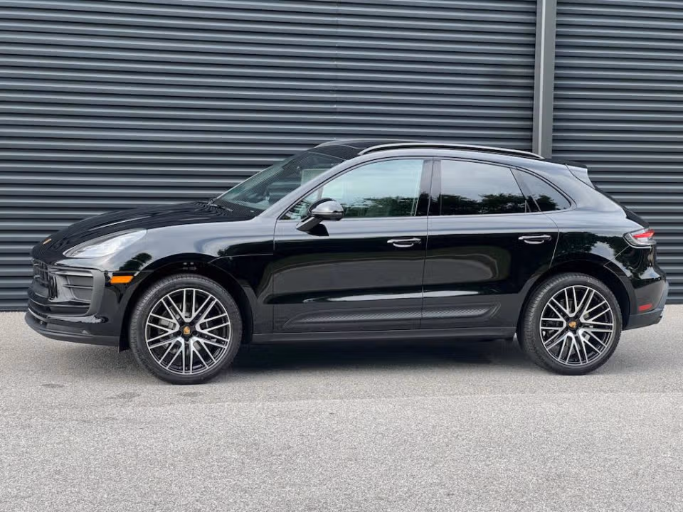 2025 Porsche Macan Base - Photo 11