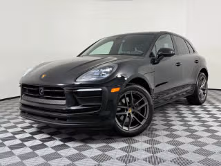 2025 Porsche Macan's photo