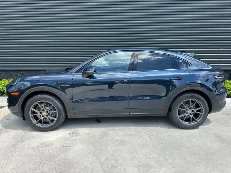 2025 Porsche Cayenne Coup E-Hybrid - Photo 15