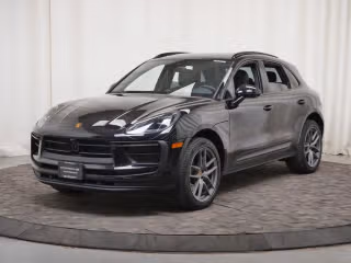 2023 Porsche Macan's photo
