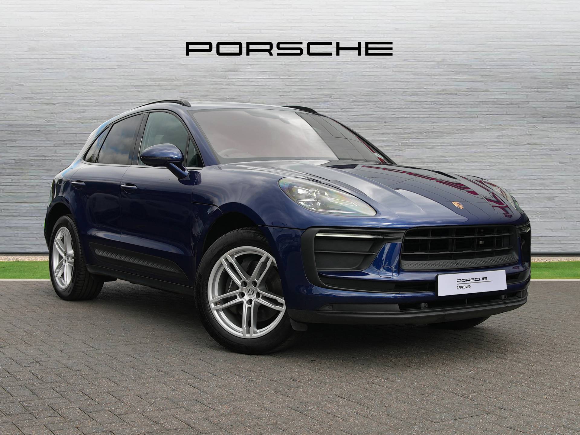 Macan, photo 1 of 39