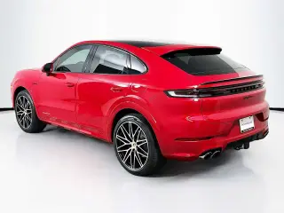 2026 Porsche Cayenne Coup E-Hybrid - Photo 21