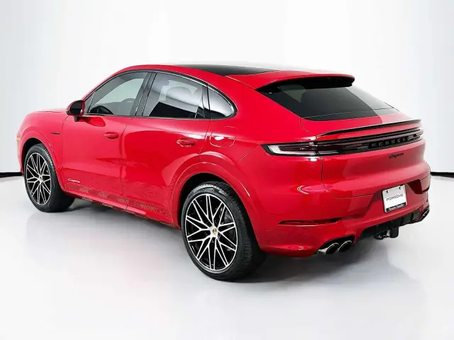 2026 Porsche Cayenne Coup E-Hybrid - Photo 22