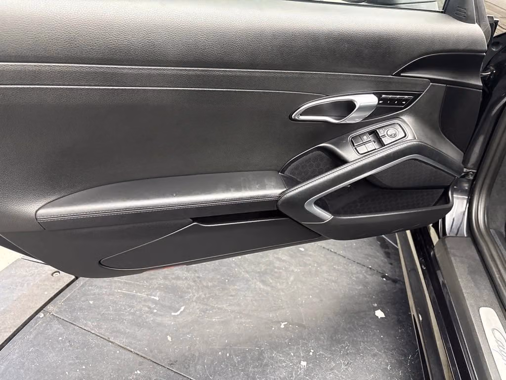 2025 Porsche 718 Base - Photo 20