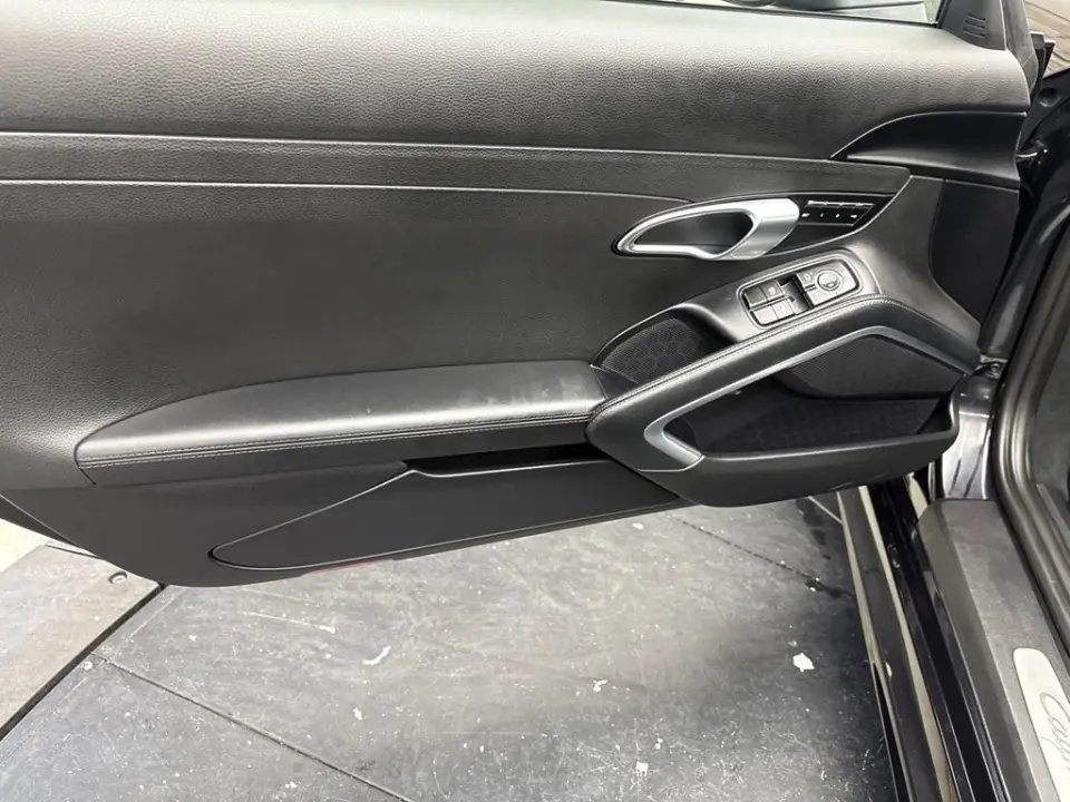 2025 Porsche 718 Base - Photo 23