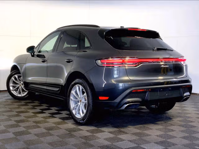 2026 Porsche Macan Base - Photo 18
