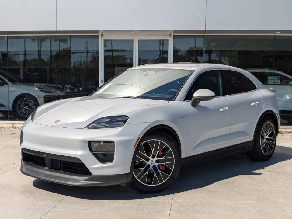 2025 Porsche Macan S