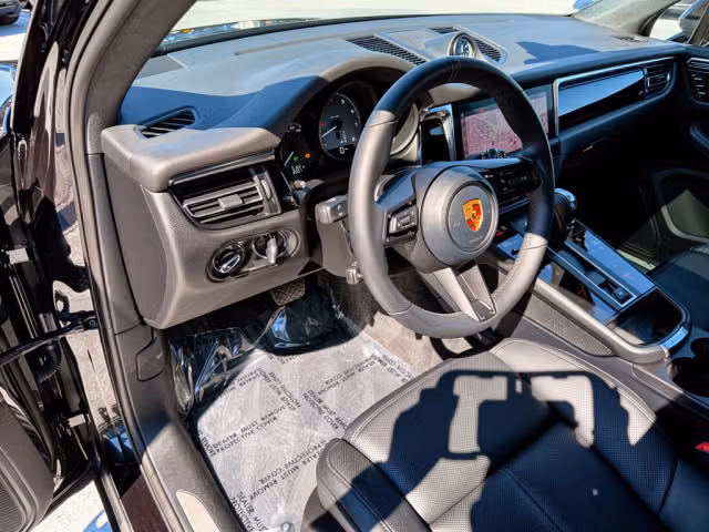 2026 Porsche Macan S - Photo 26