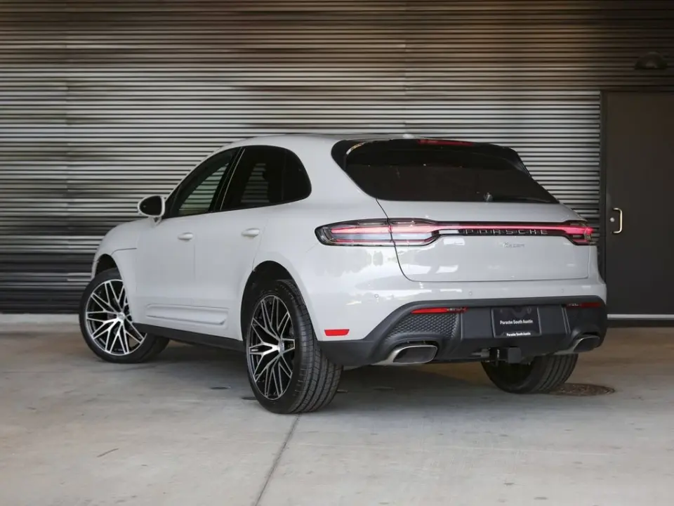 2025 Porsche Macan Base - Photo 23