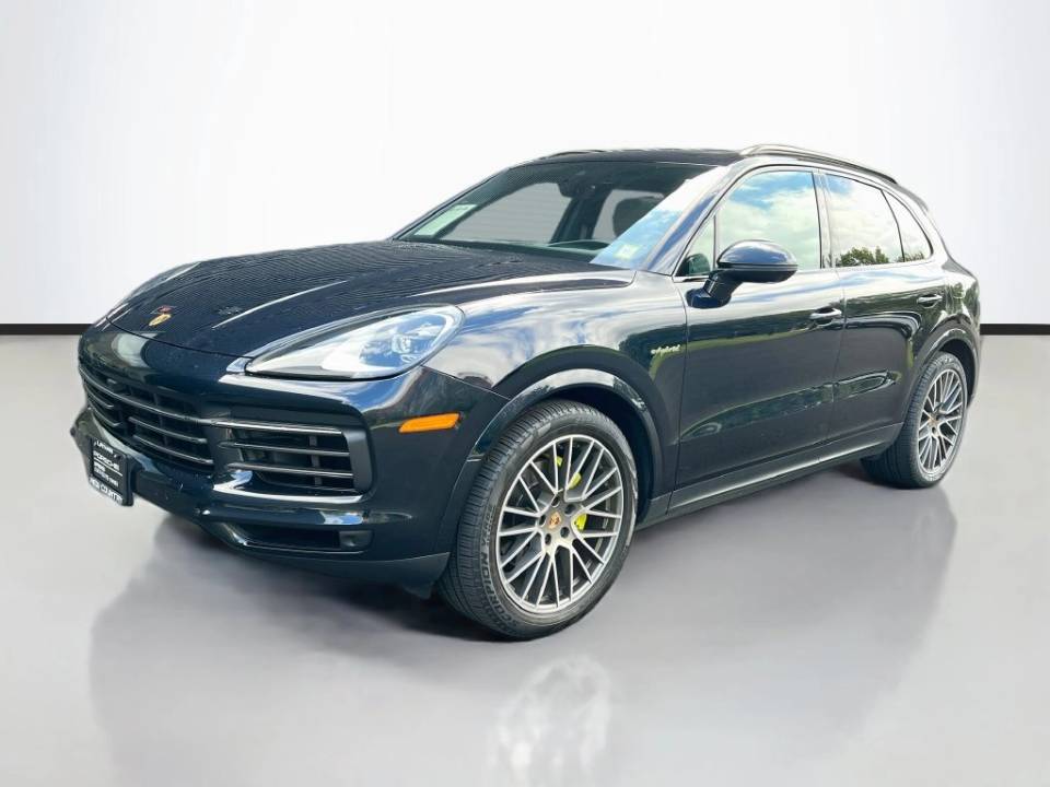 2023 Porsche Cayenne Platinum Edition