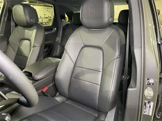 2026 Porsche Cayenne E-Hybrid - Photo 40