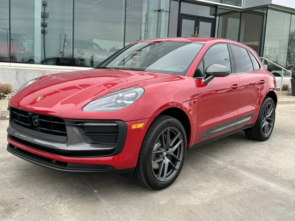 2026 Porsche Macan T - Photo 7