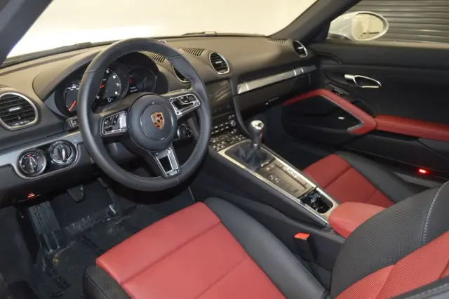 2025 Porsche 718 Style Edition - Photo 30