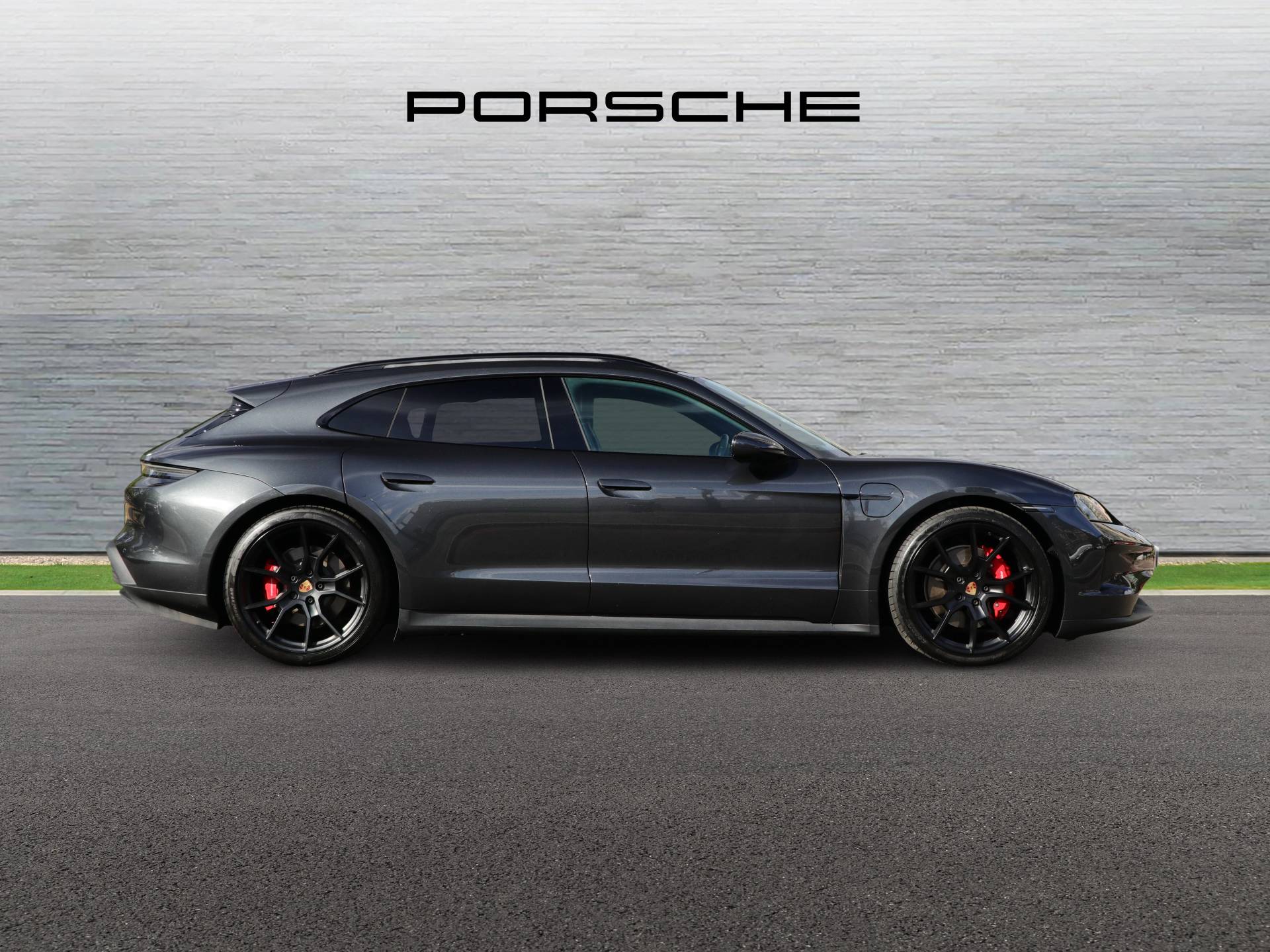Taycan 4S Sport Turismo, photo 2 of 47