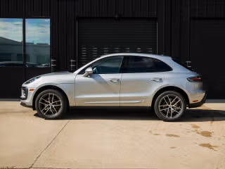 2026 Porsche Macan - Photo 9