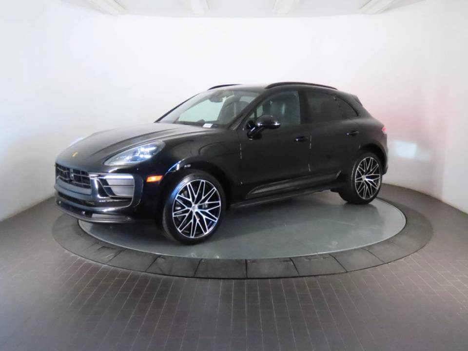 2023 Porsche Macan T