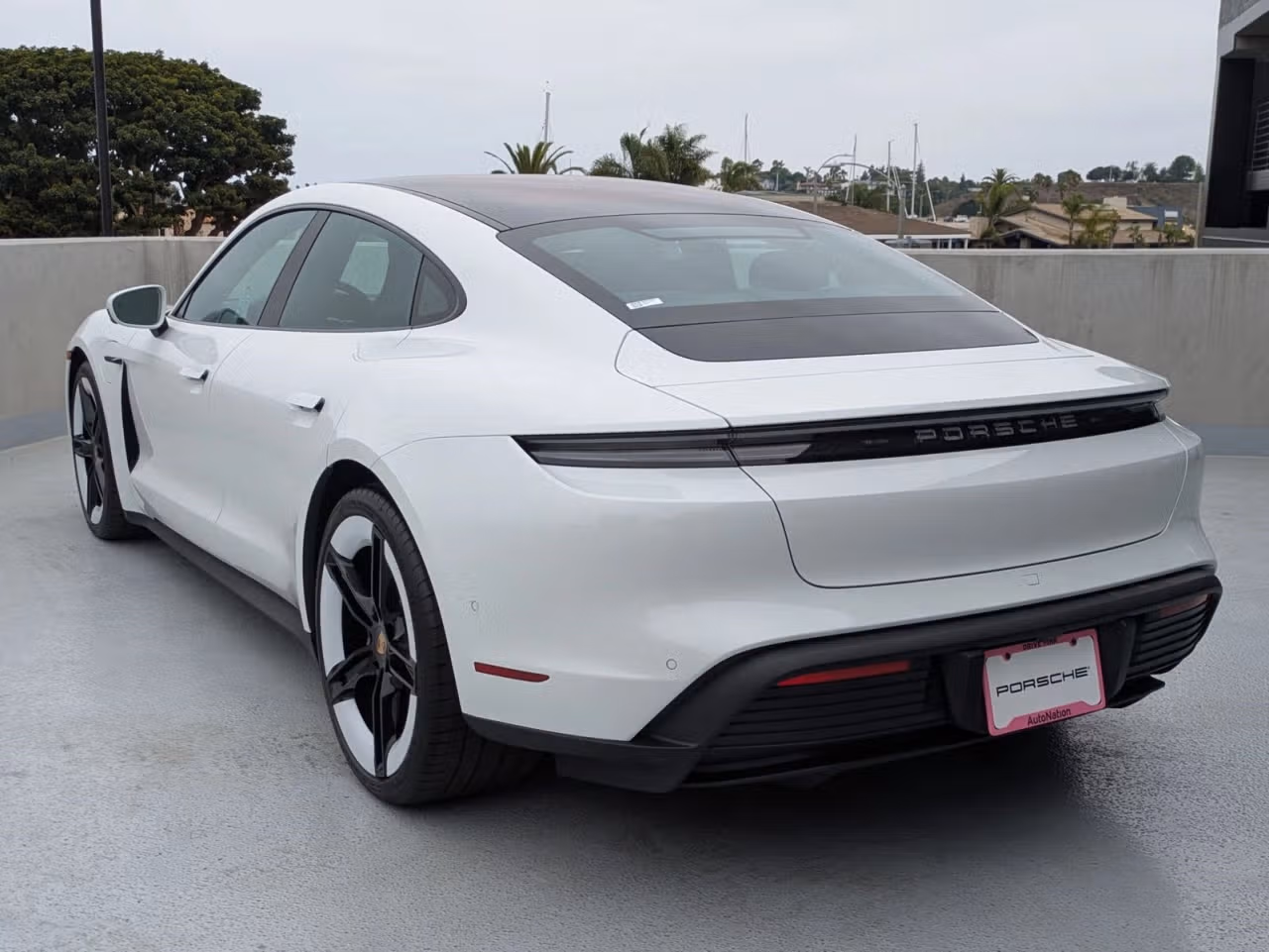 2025 Porsche Taycan Base - Photo 20