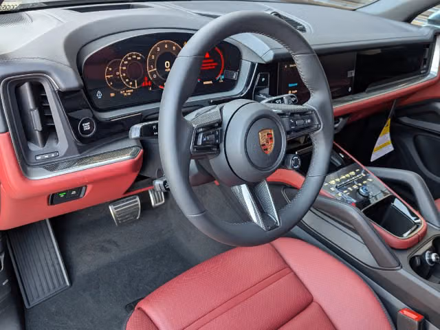 2026 Porsche Cayenne S - Photo 26
