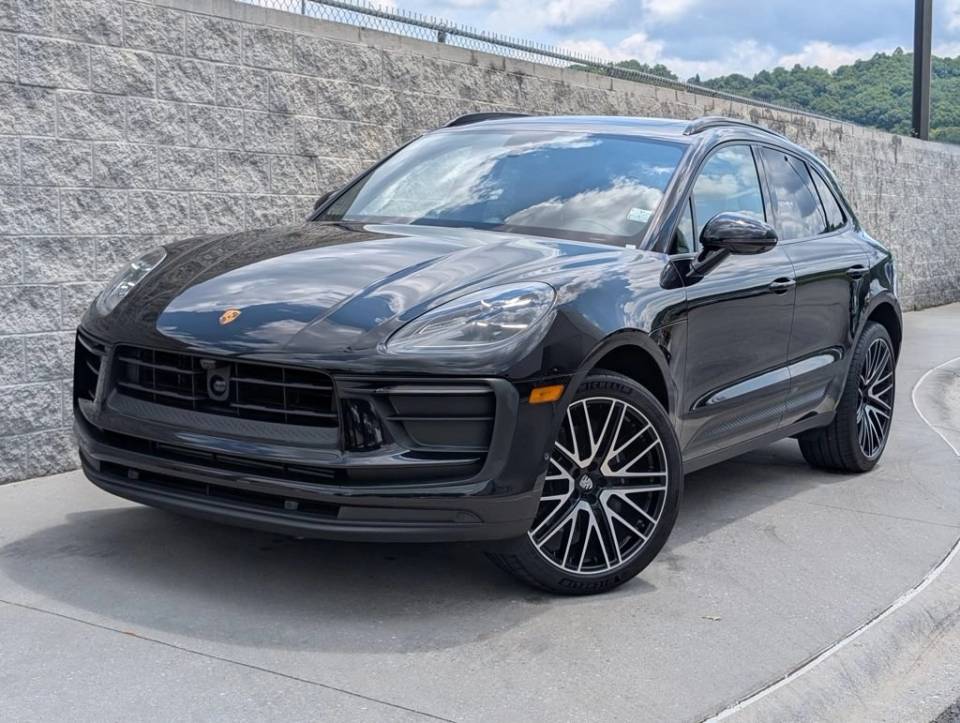 2025 Porsche Macan