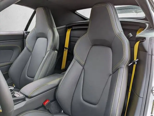 2026 Porsche 911 GTS - Photo 39