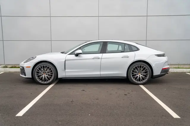 2026 Porsche Panamera Base - Photo 14