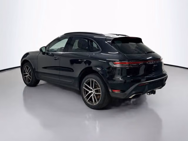 2025 Porsche Macan Base - Photo 18