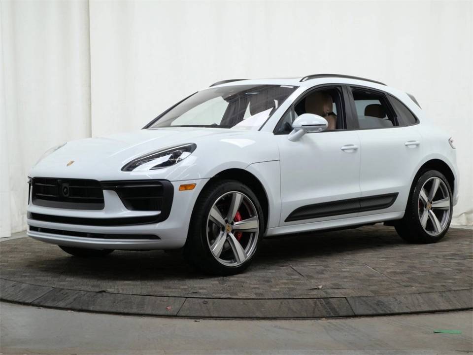 2026 Porsche Macan