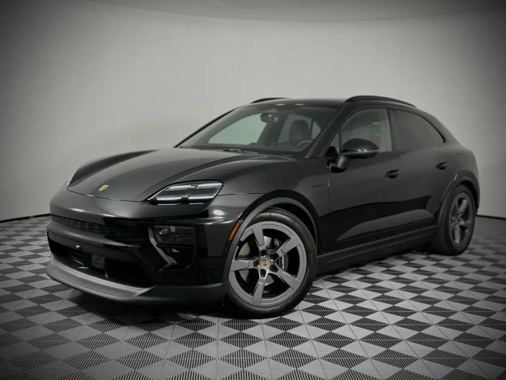 2025 Porsche Macan Base - Photo 8