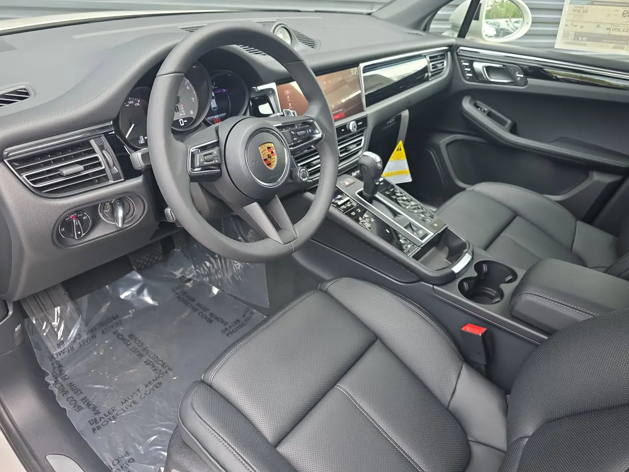 2026 Porsche Macan S - Photo 32