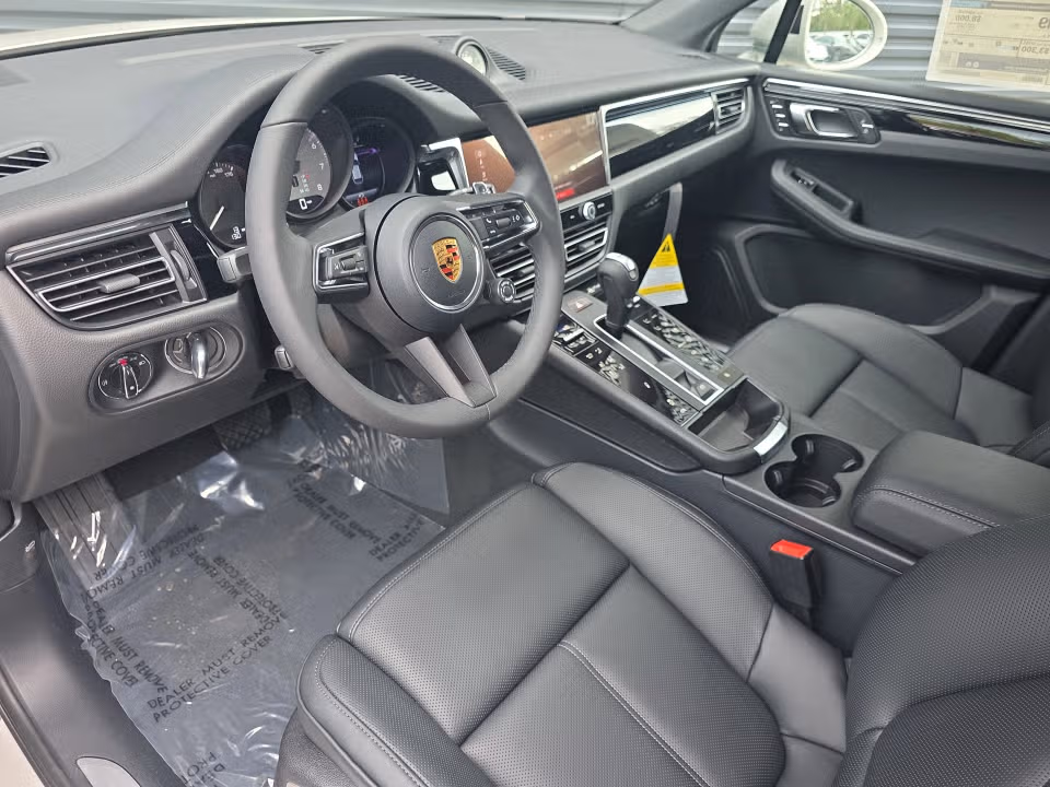2026 Porsche Macan S - Photo 27