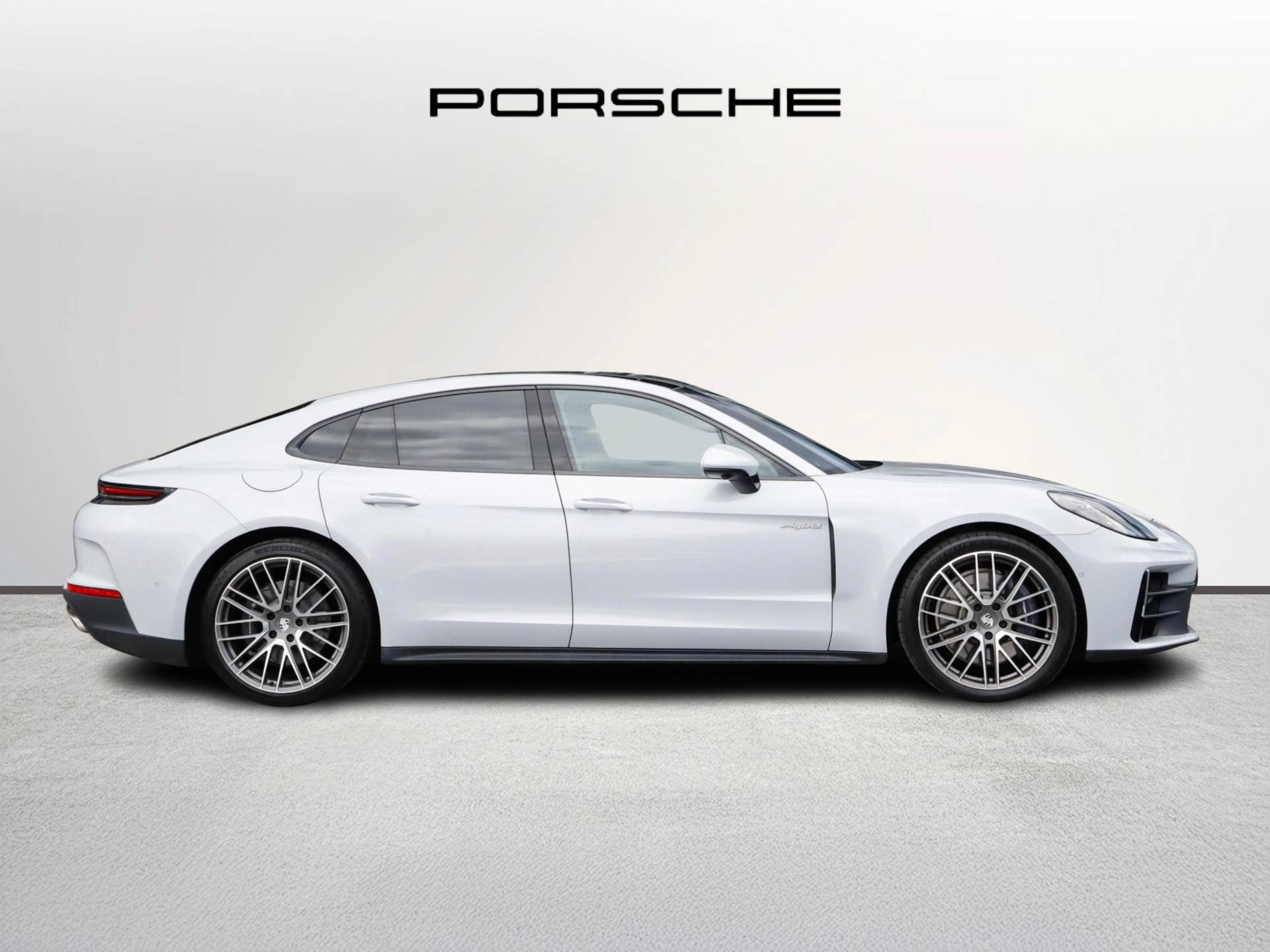 Panamera 4 E-Hybrid, photo 2 of 43