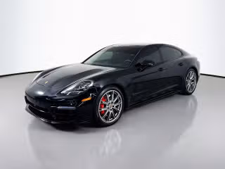 2022 Porsche Panamera GTS's photo